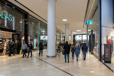 904076 Interieur van het winkelcentrum Hoog Catharijne te Utrecht, met de Boven Vredenburgpassage.